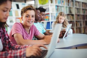 Gigabit-Anbindung Schulen: Bewilligungsbescheide liegen vor